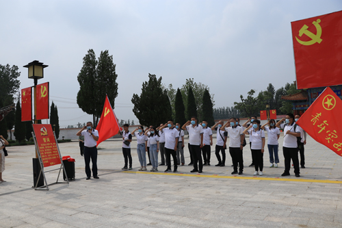 重温入党誓词.JPG