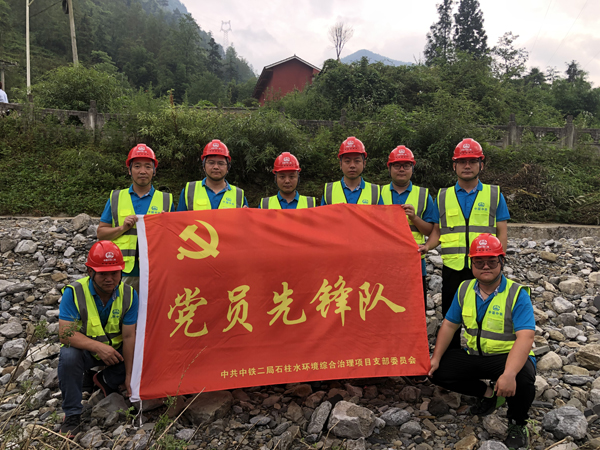 抗洪抢险照片  (5).jpg