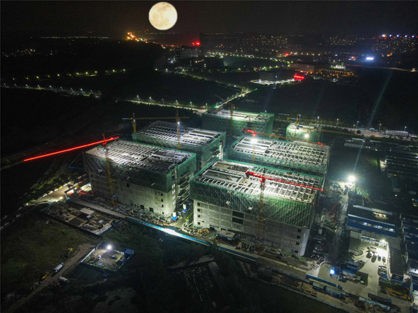 京津冀大数据基地项目拍摄明月.jpg